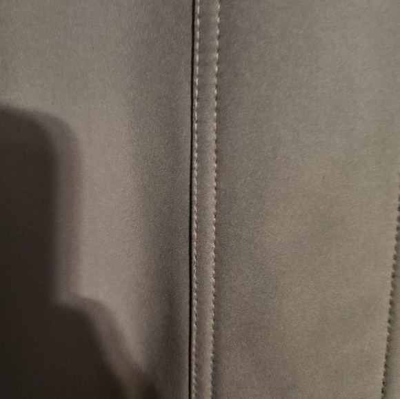 GUESS Men's XXL water-resistant jacket. - Picture 15 of 16